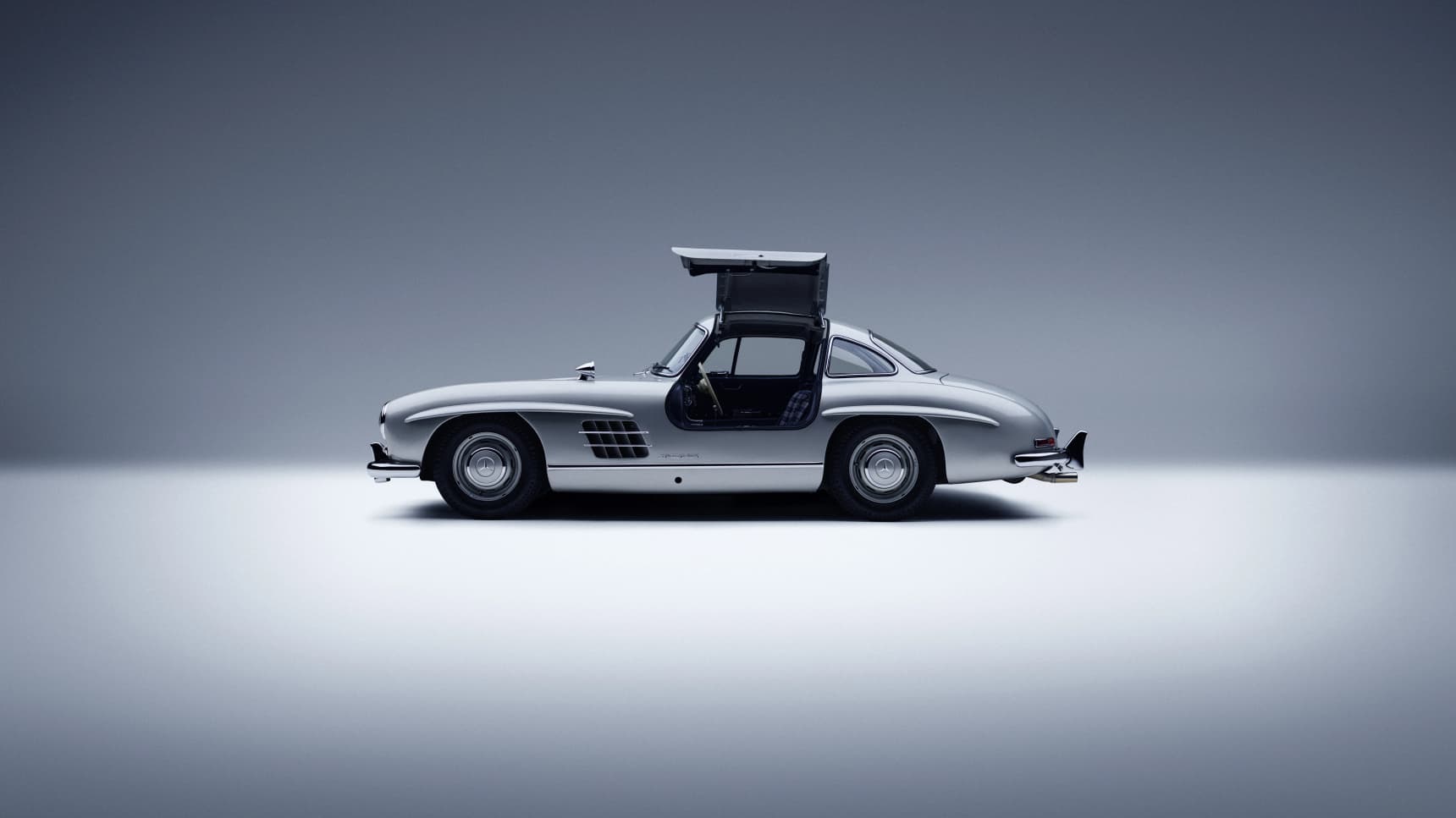 Mercedes-Benz celebrates 140 years of innovation: more than a birthday but a worldwide statement