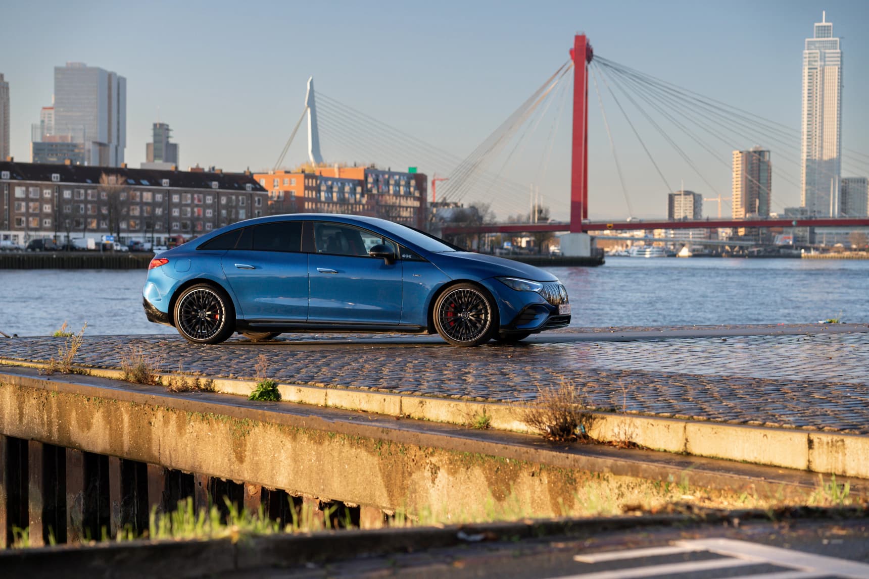 2024 Mercedes-AMG EQE 43