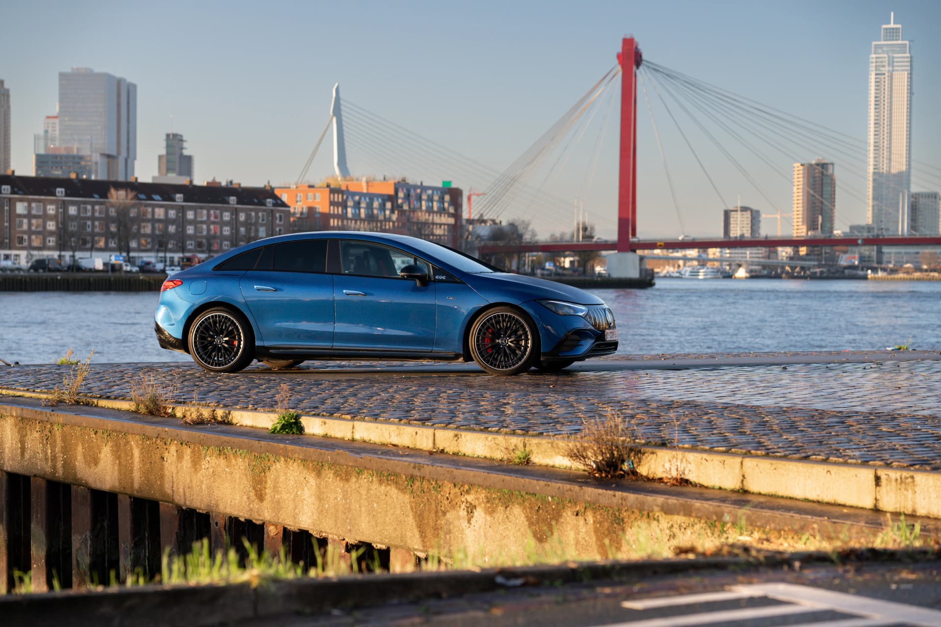 2024 Mercedes-AMG EQE 43
