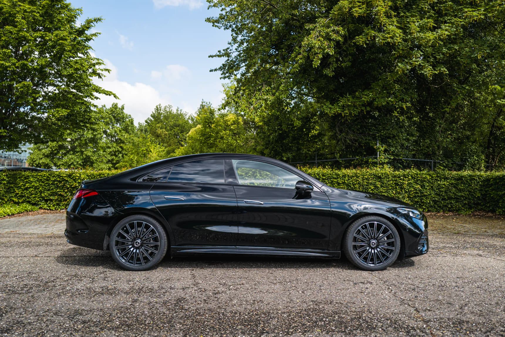 2026_Mercedes_Benz_CLA_200_Hybrid_AMG_Line_Review