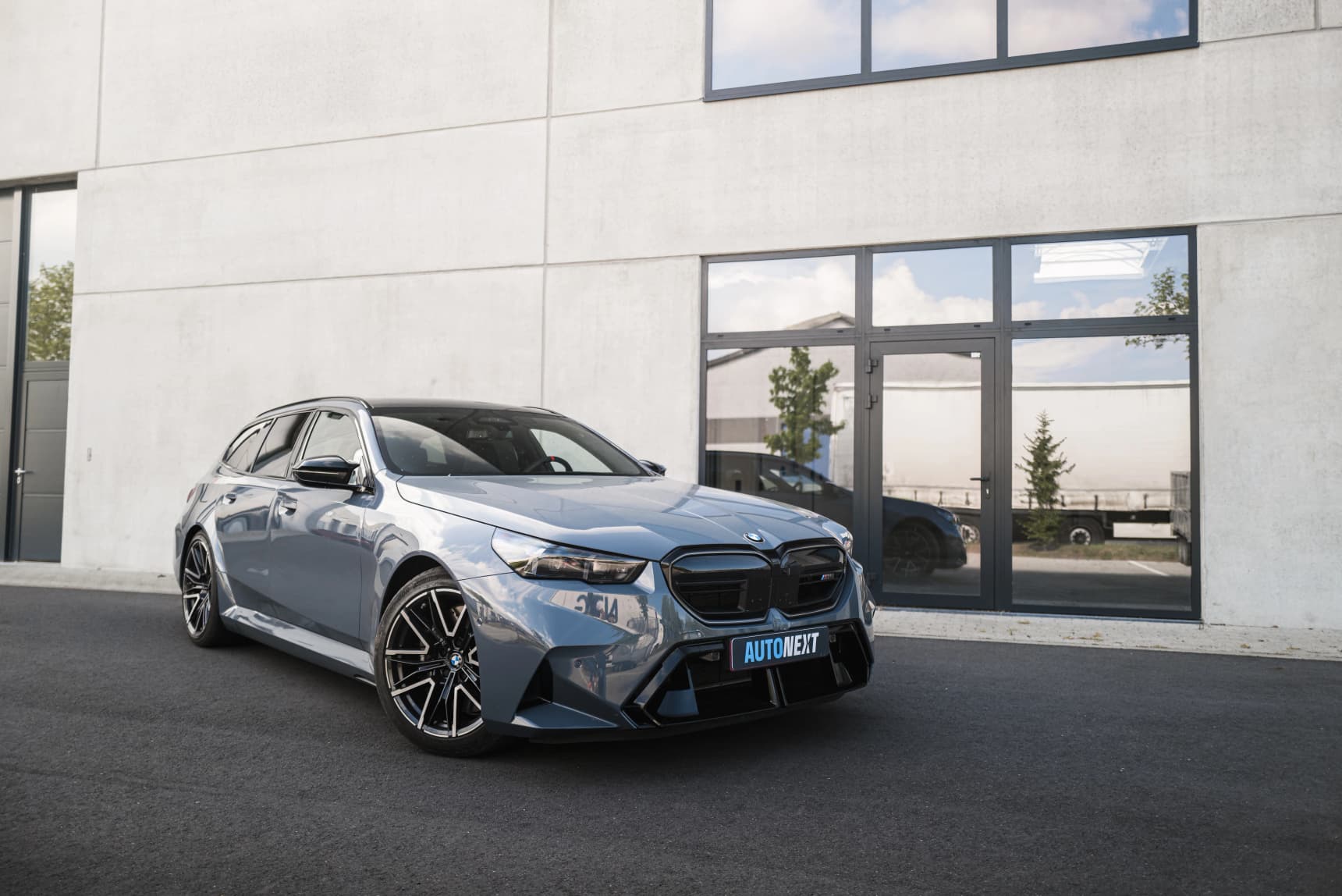 BMW_M5_Touring_G99_2025_AutoNext_Review