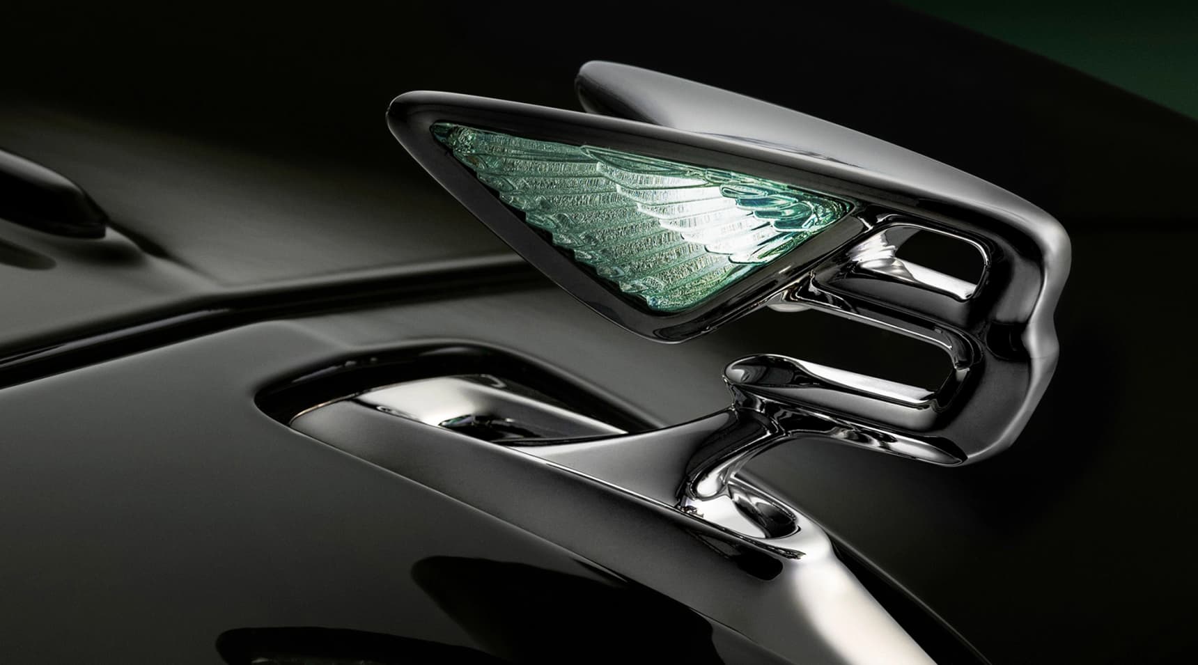 New Bentley Flying Spur revealed with V8 hybrid power and S model