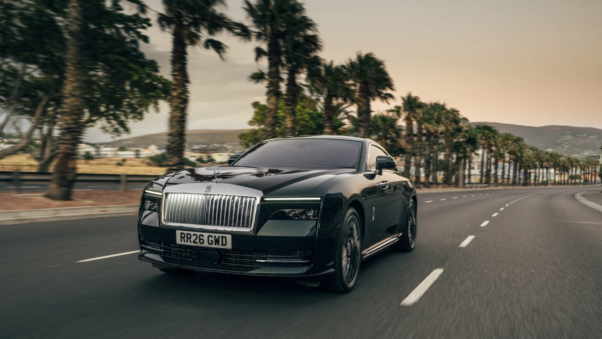Rolls-Royce Spectre Series II revealed with 628 km range