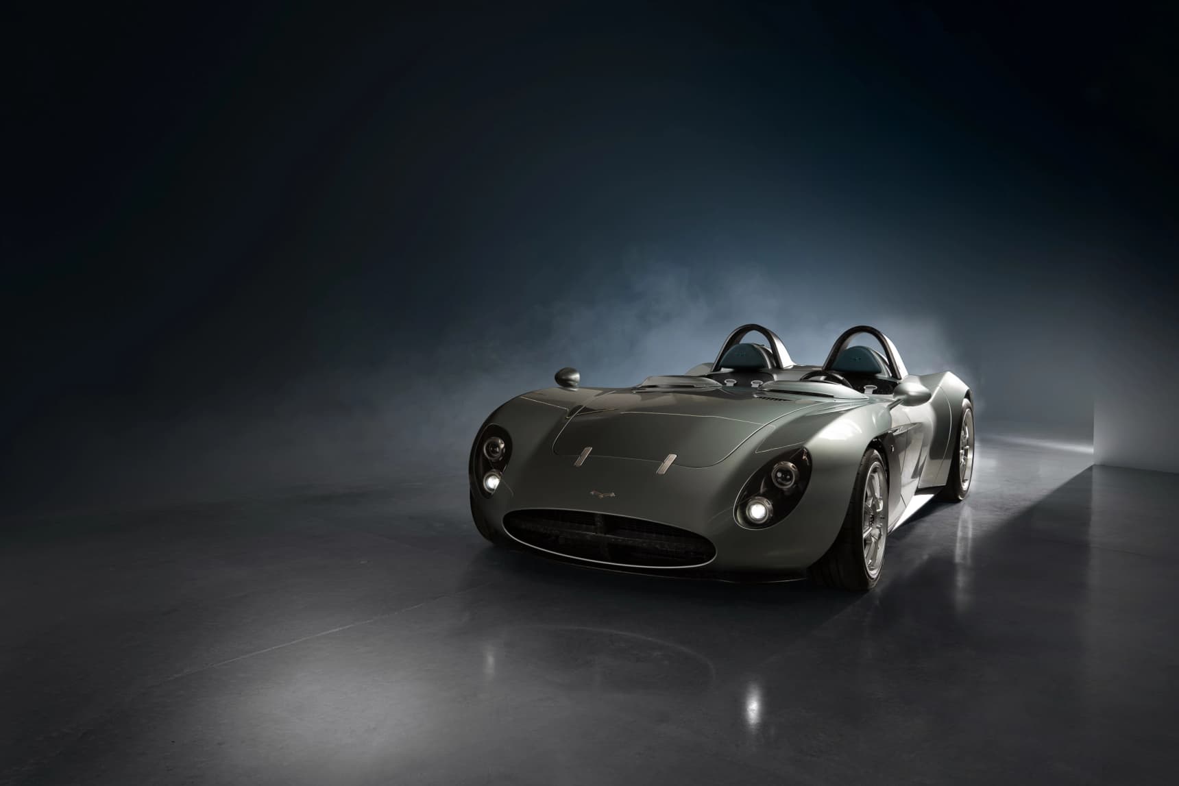 The Automobili Mignatta Rina is a 500 hp, screen-free analog Italian dream