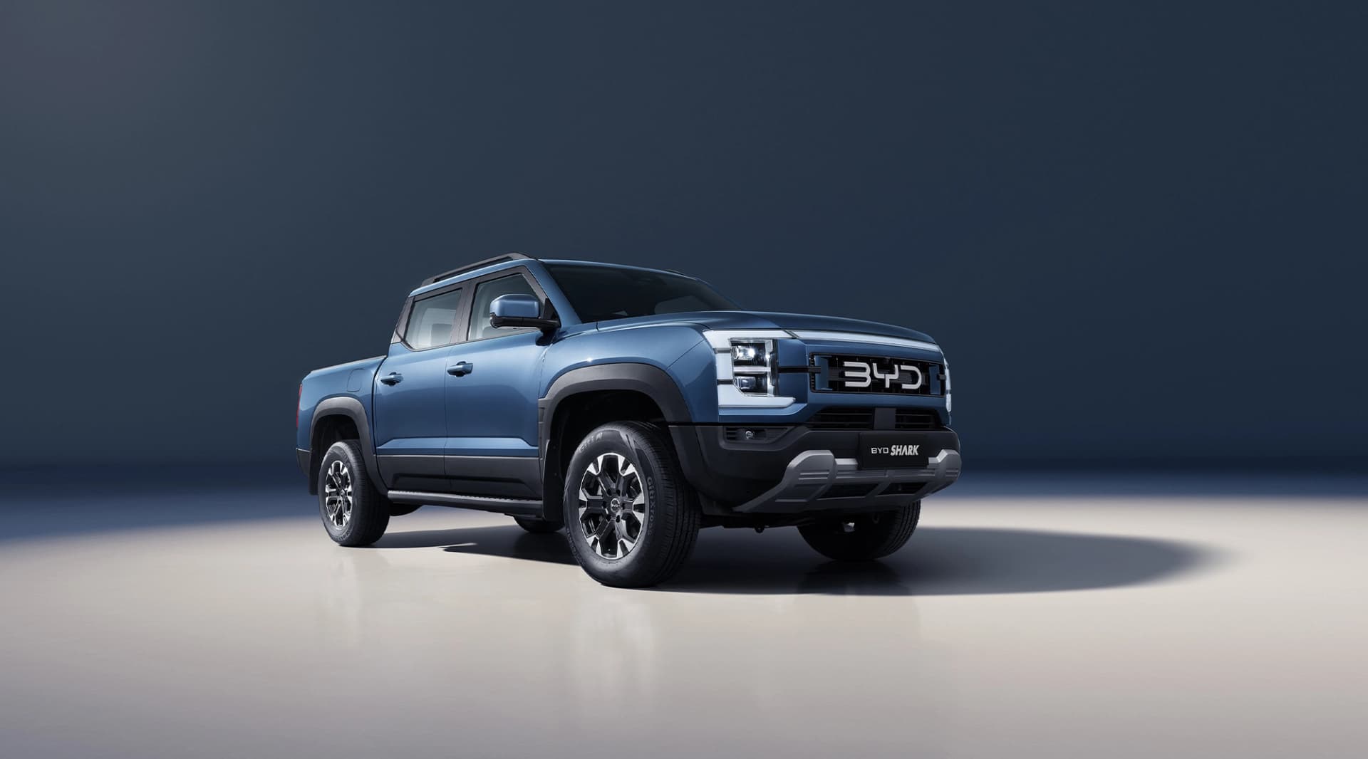BYD's Shark brings 436 hp of plug-in hybrid muscle to Europe's pick-up scene