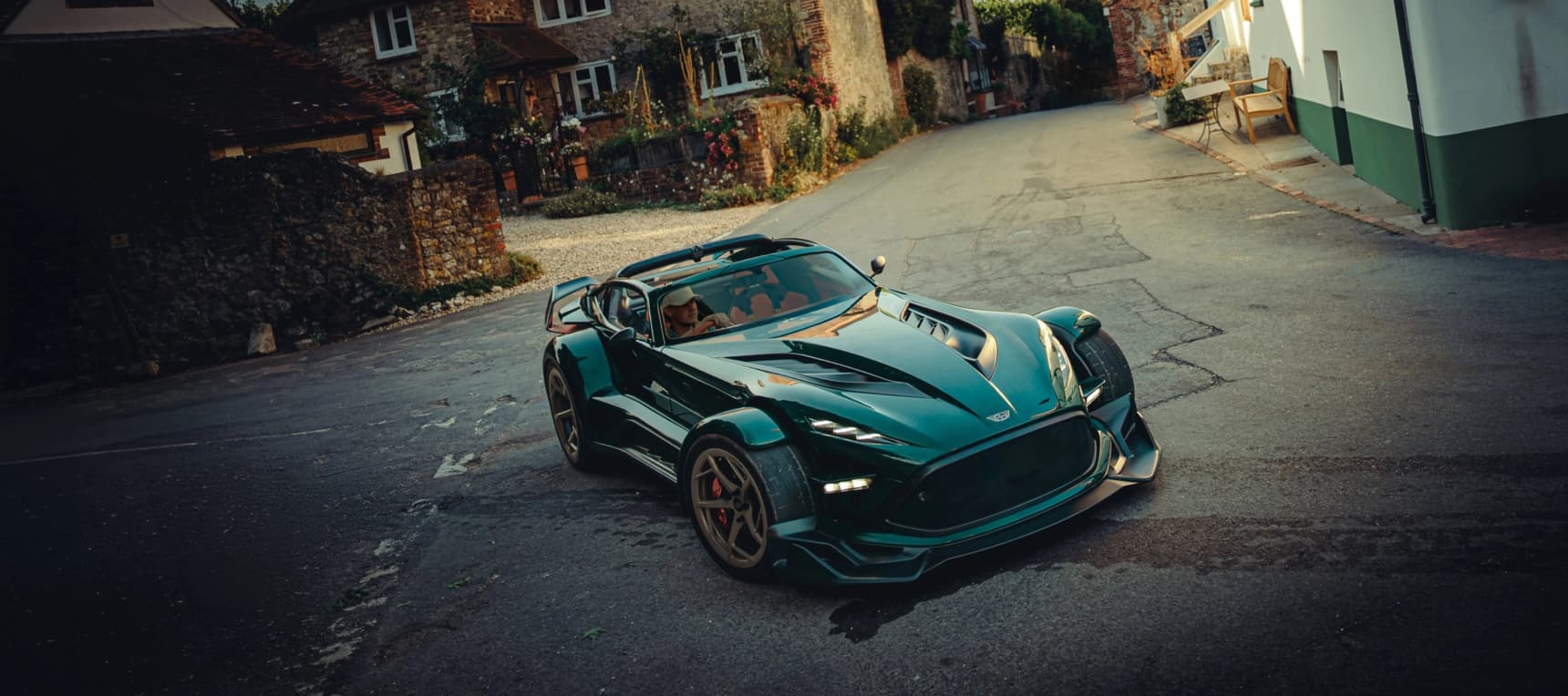 Donkervoort breekt met 49 jaar traditie, en het VK krijgt er eindelijk een