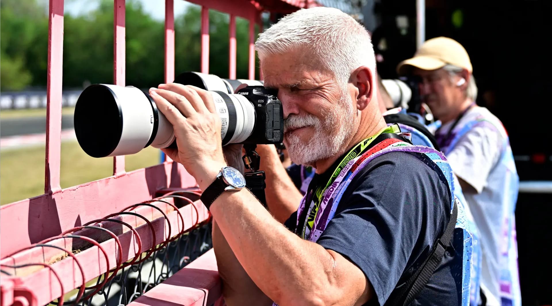 A head of state spent the Hungarian GP in a photographer's bib, and it was the president
