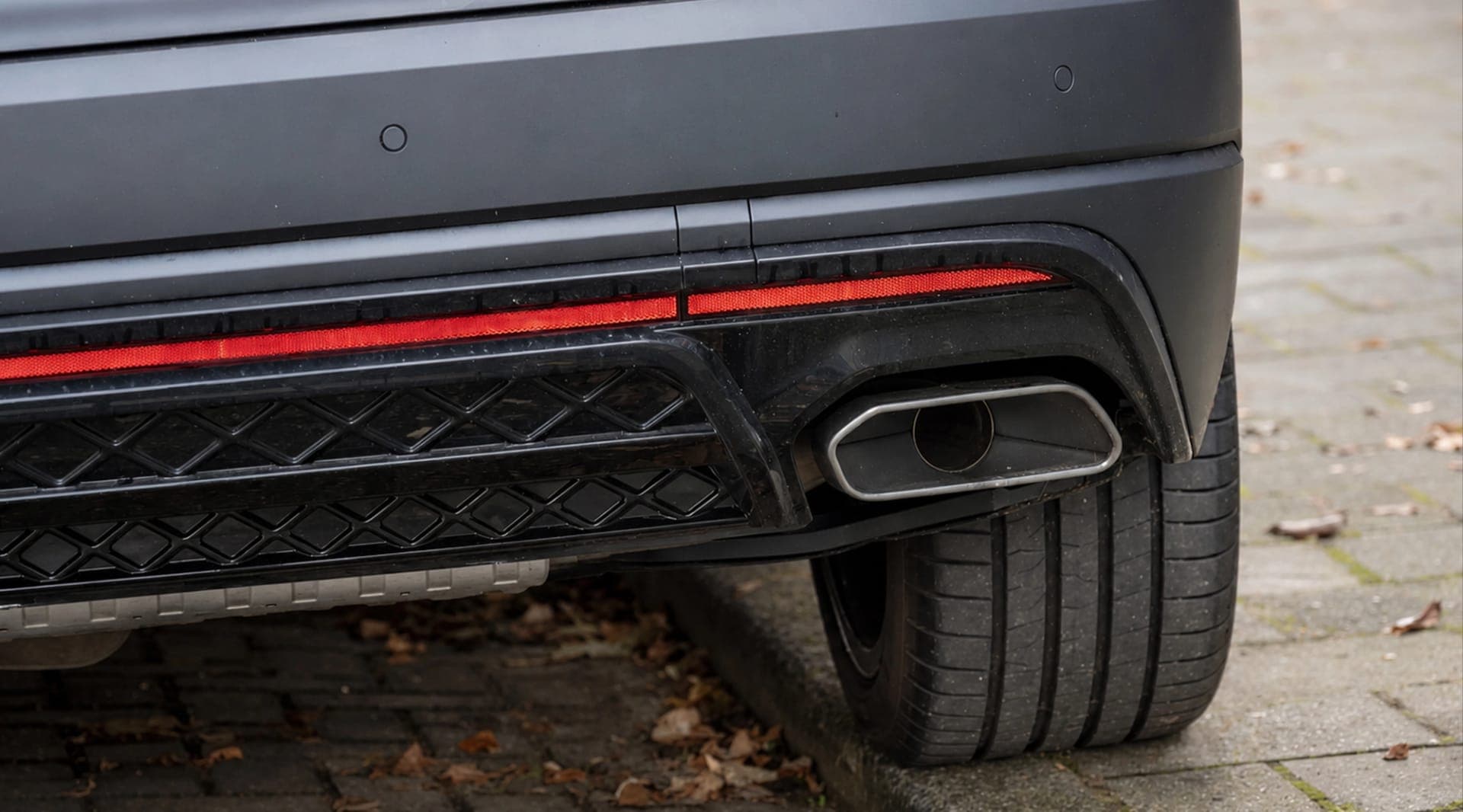 Is parkeren op de stoep slecht voor je auto?
