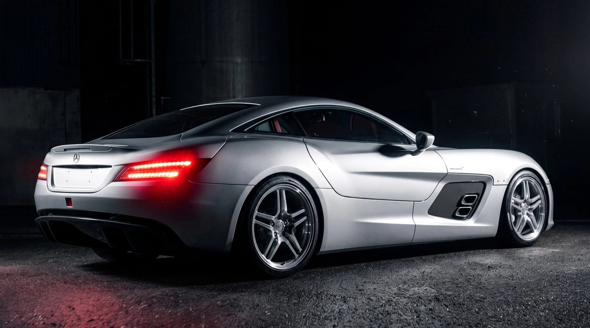 What if the maddest modern Mercedes had been given a roof?