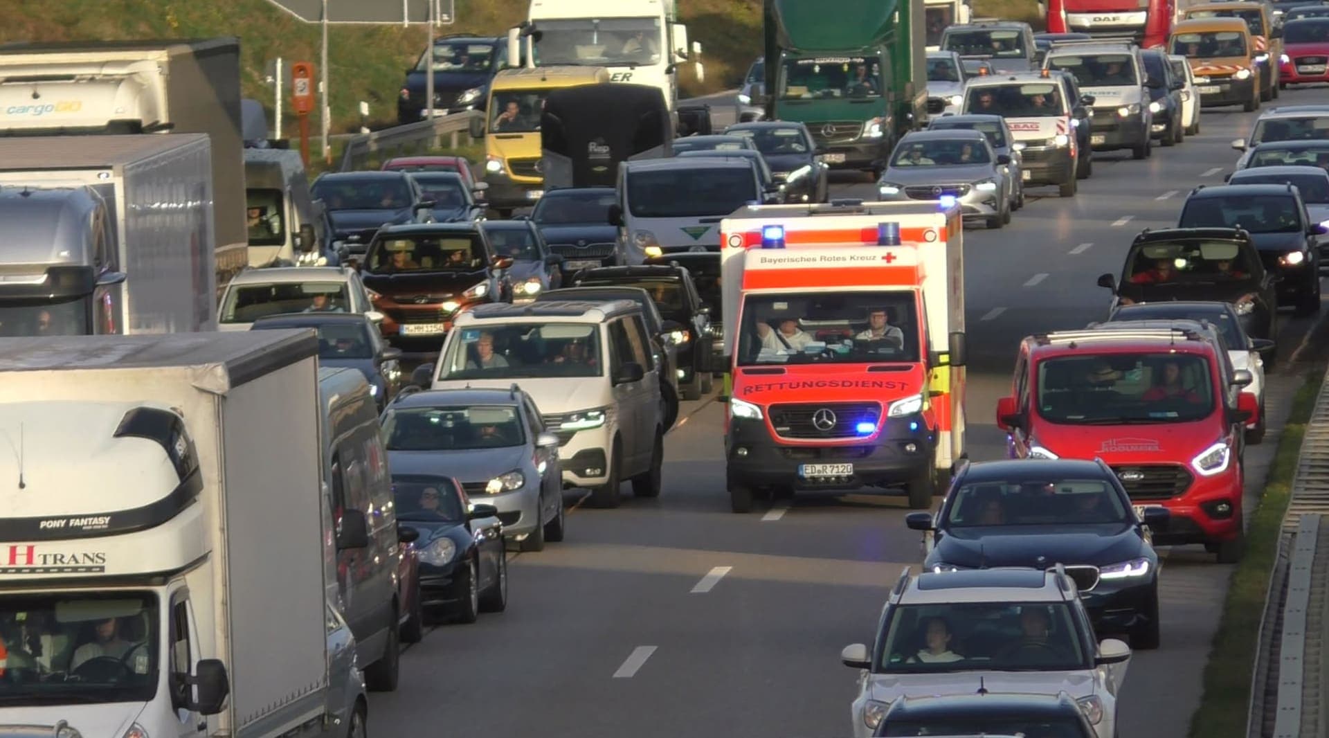 Spain adopts Germany's emergency corridor on 1 October, minus the driving ban