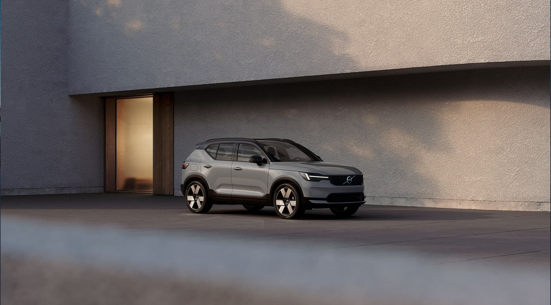 Volvo's facelifted EX40 gets cheaper while the petrol XC40 gets dearer