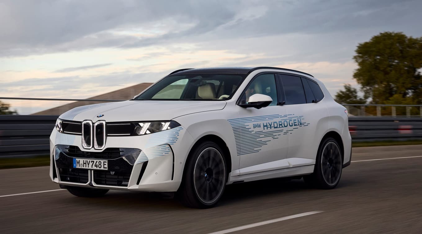 BMW iX5 Hydrogen nears production, testing on real roads