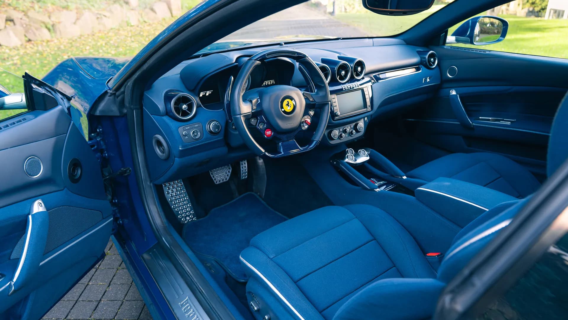 John Elkann’s Ferrari FF goes under the hammer