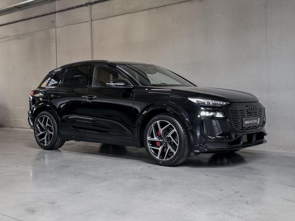 AUDI SQ6 e-tron