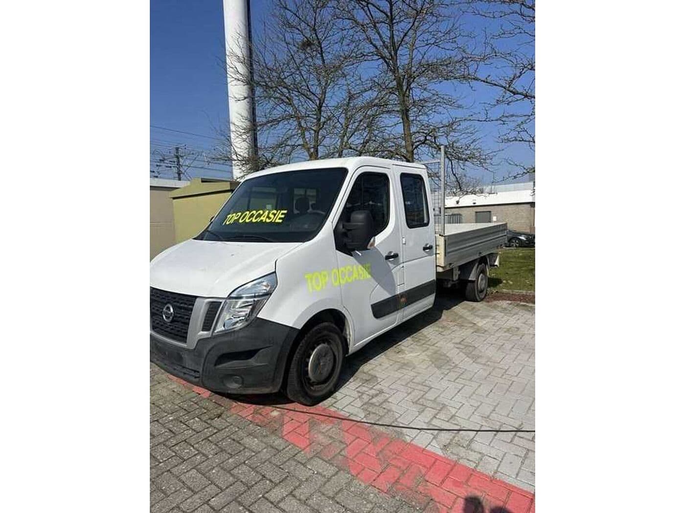 Nissan NV400