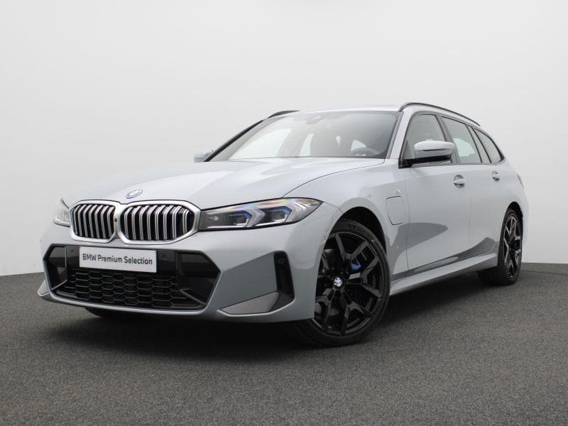 BMW 330e Touring