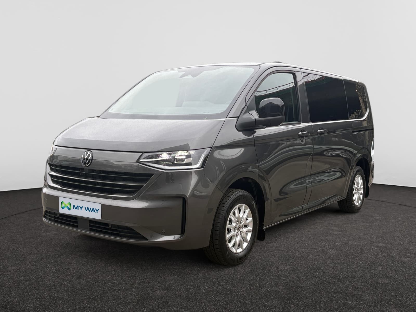 VOLKSWAGEN E-Transporter T7 32 Caravelle Swb