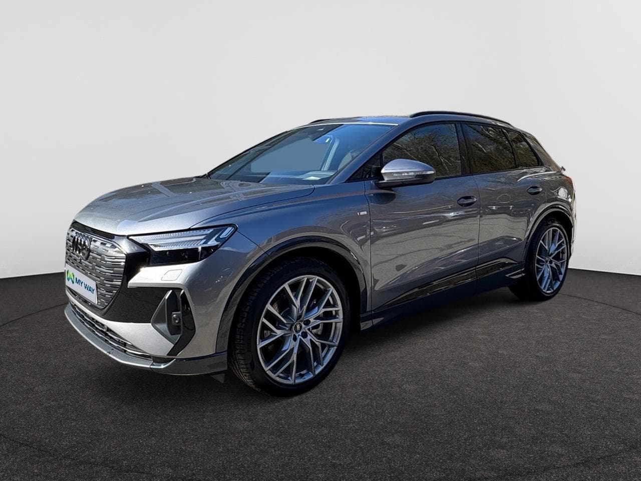 AUDI Q4 e-tron