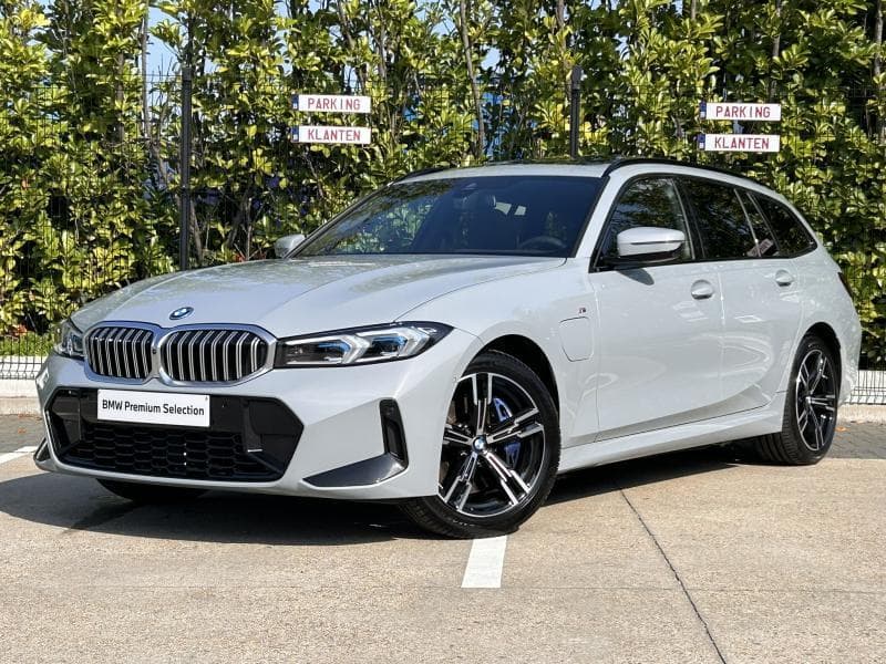 BMW 330e Touring