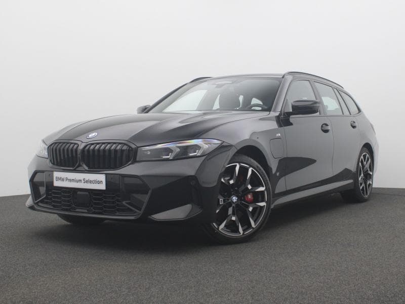 BMW 330e xDrive Touring