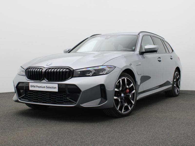BMW 330e xDrive Touring