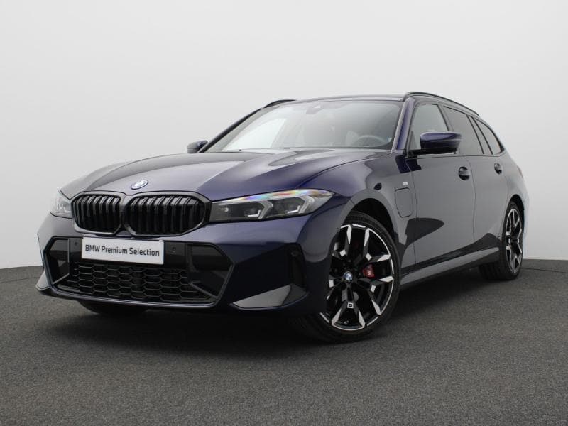 BMW 330e xDrive Touring