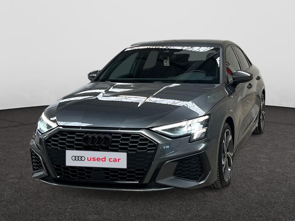 AUDI A3 Sedan