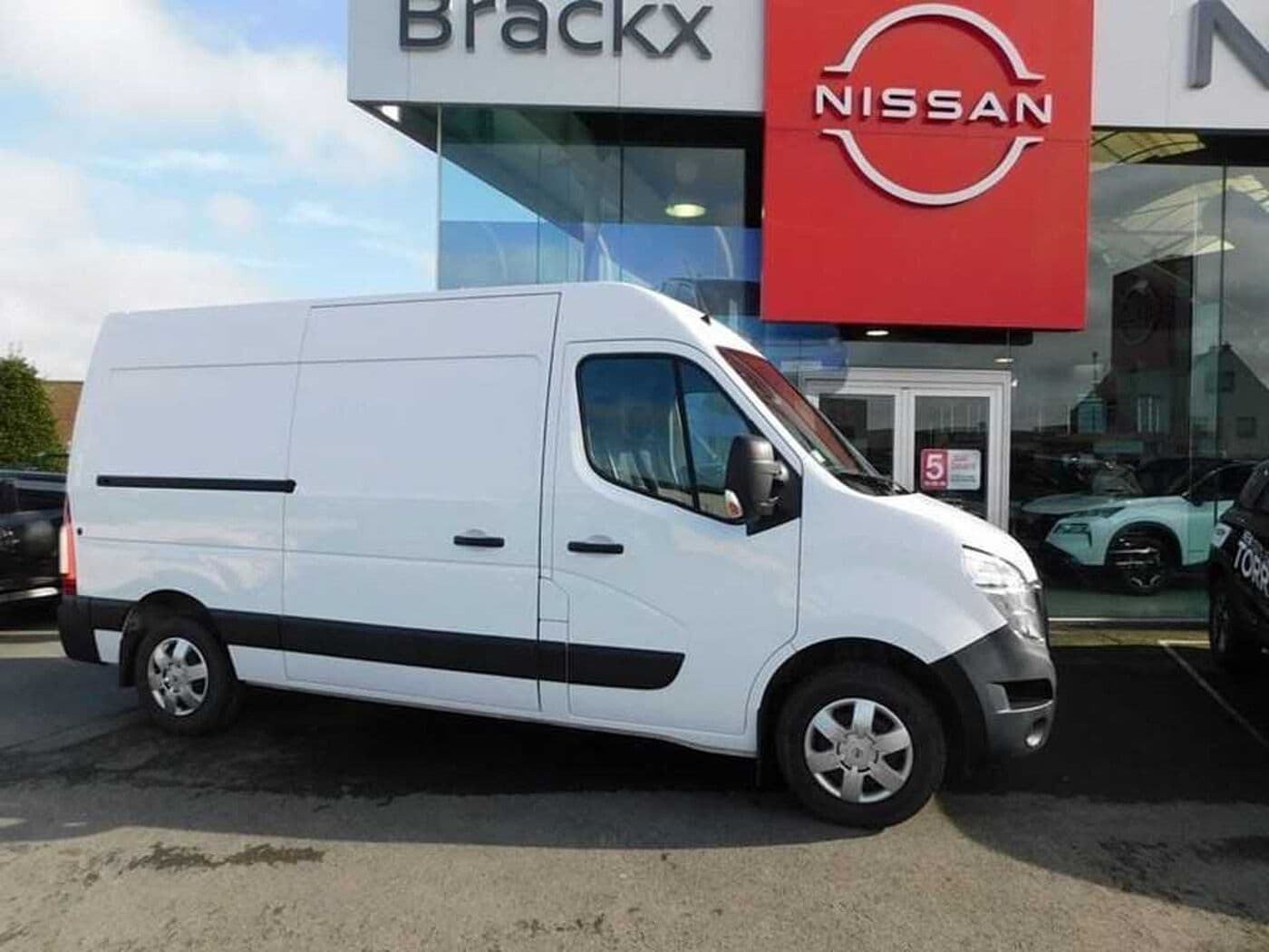 Nissan Interstar