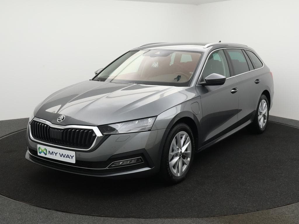 SKODA Octavia Combi PHEV