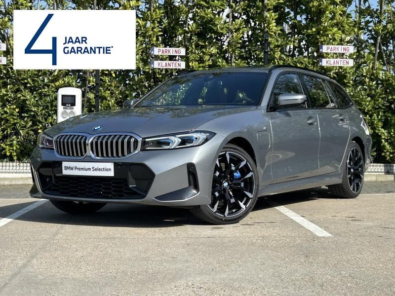 BMW 330e Touring