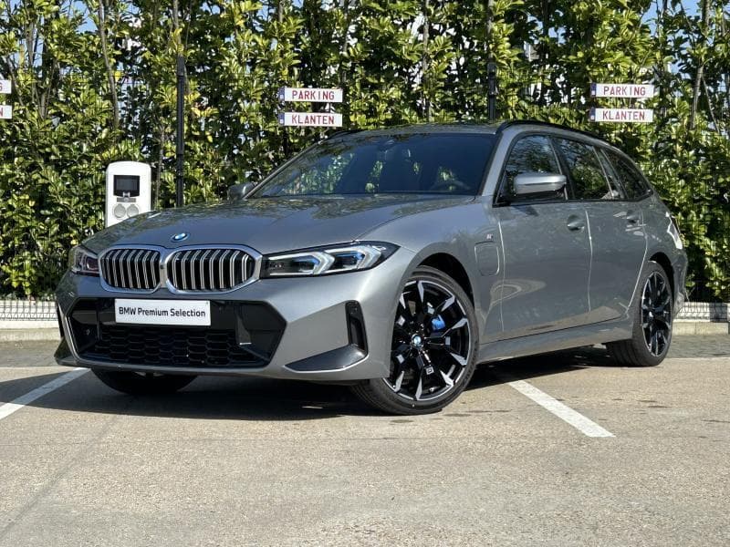 BMW 330e Touring