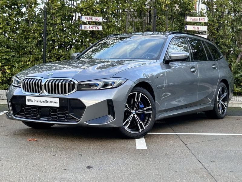 BMW 330e Touring