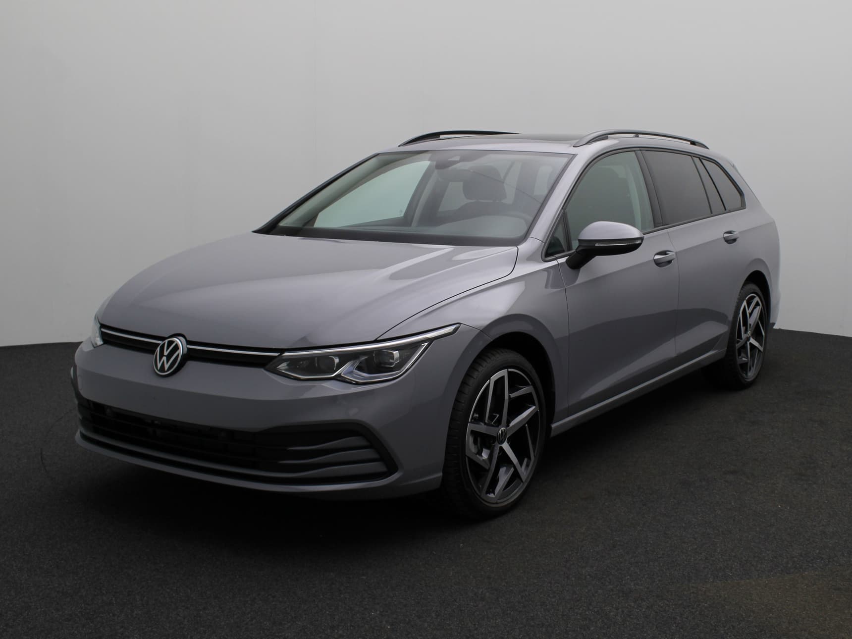 VOLKSWAGEN Golf VIII SW