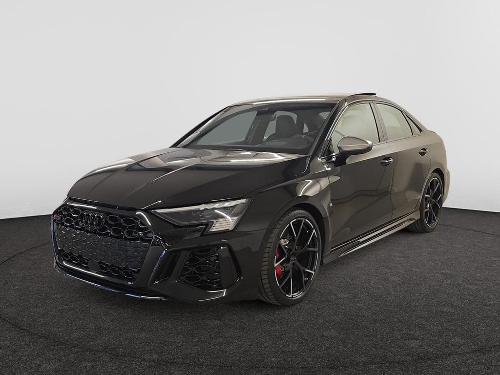 AUDI RS3 Sedan