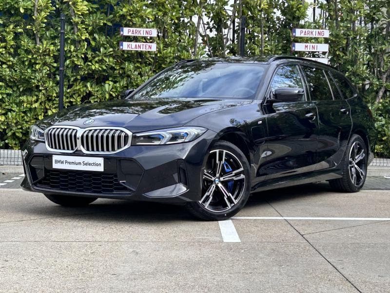 BMW 330e xDrive Touring