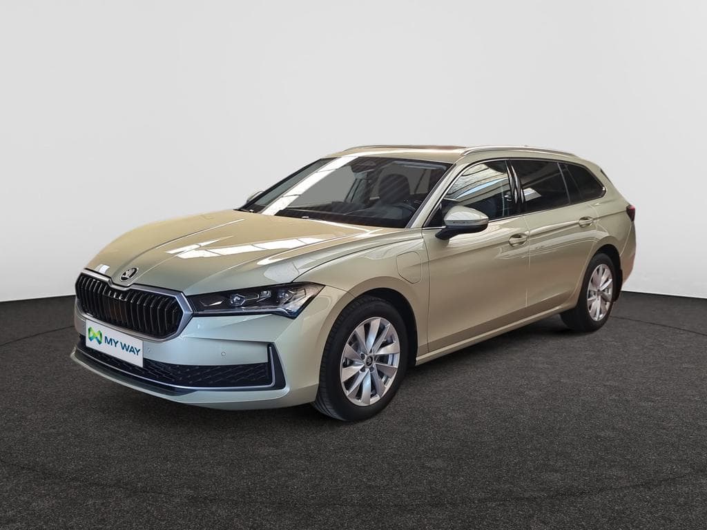 SKODA Superb Combi PHEV