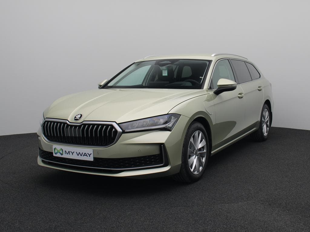 SKODA Superb Combi PHEV