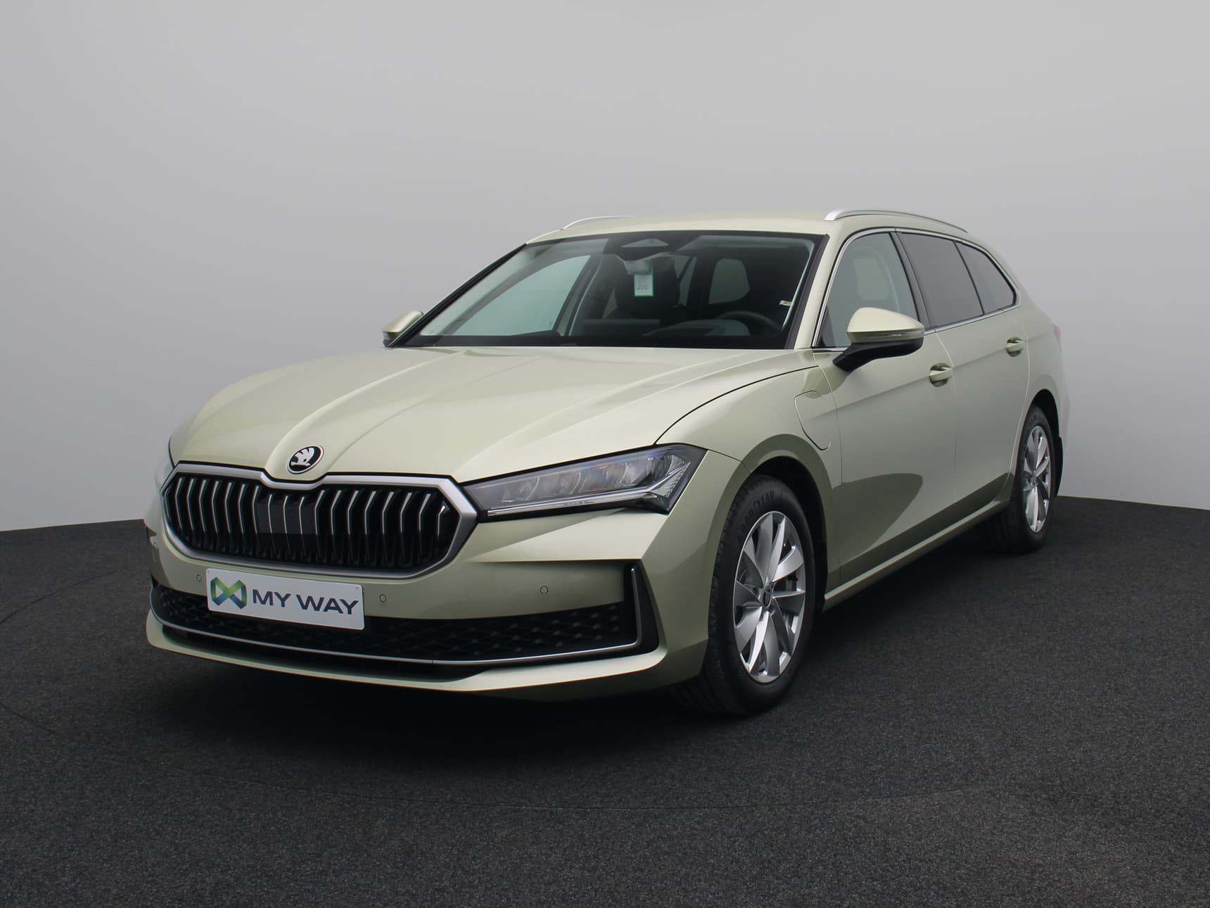 SKODA Superb Combi PHEV