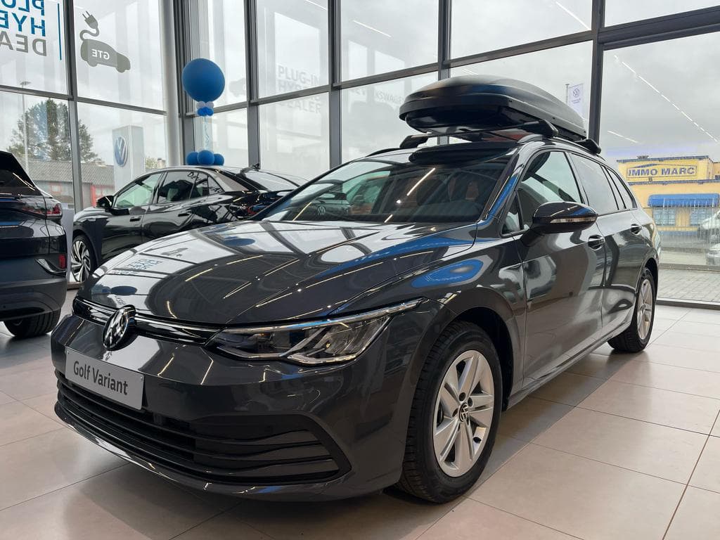 VOLKSWAGEN Golf VIII SW