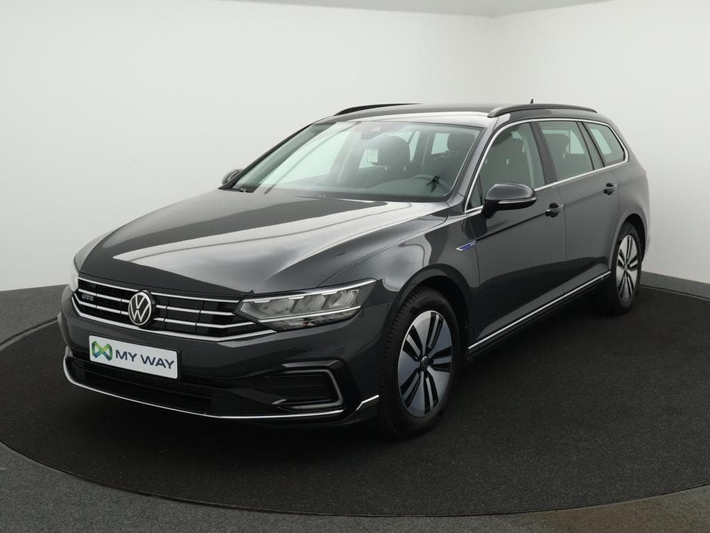 VOLKSWAGEN Passat Variant GTE