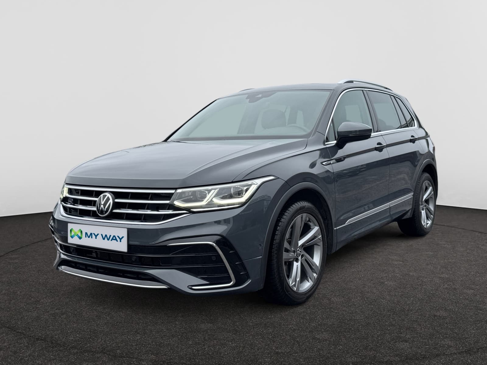 VOLKSWAGEN Tiguan