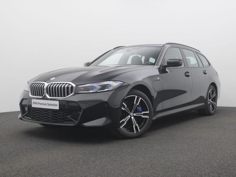 BMW 330e xDrive Touring