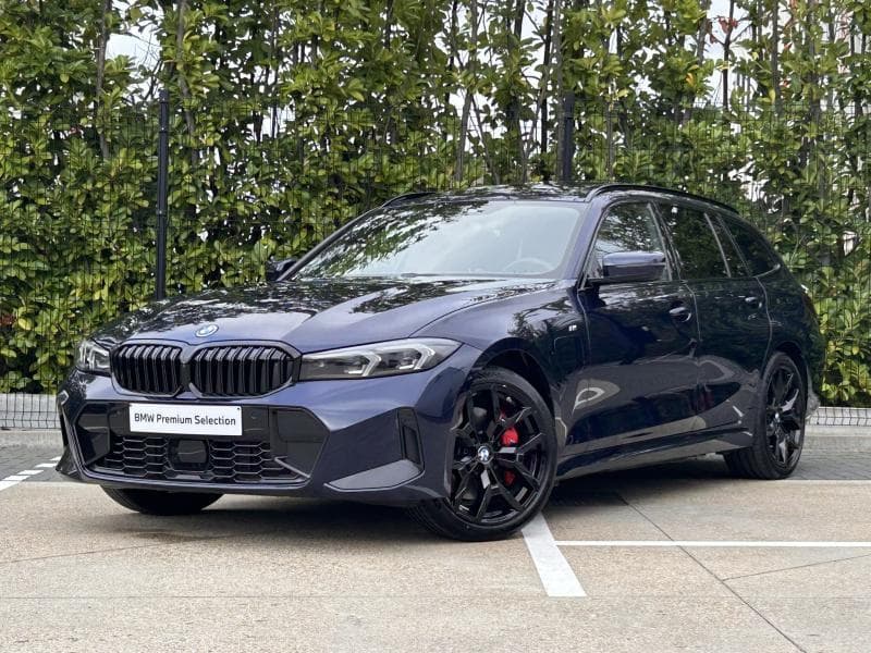 BMW 330e xDrive Touring
