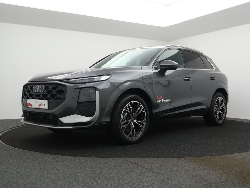 AUDI Q3 SUV e-hybrid