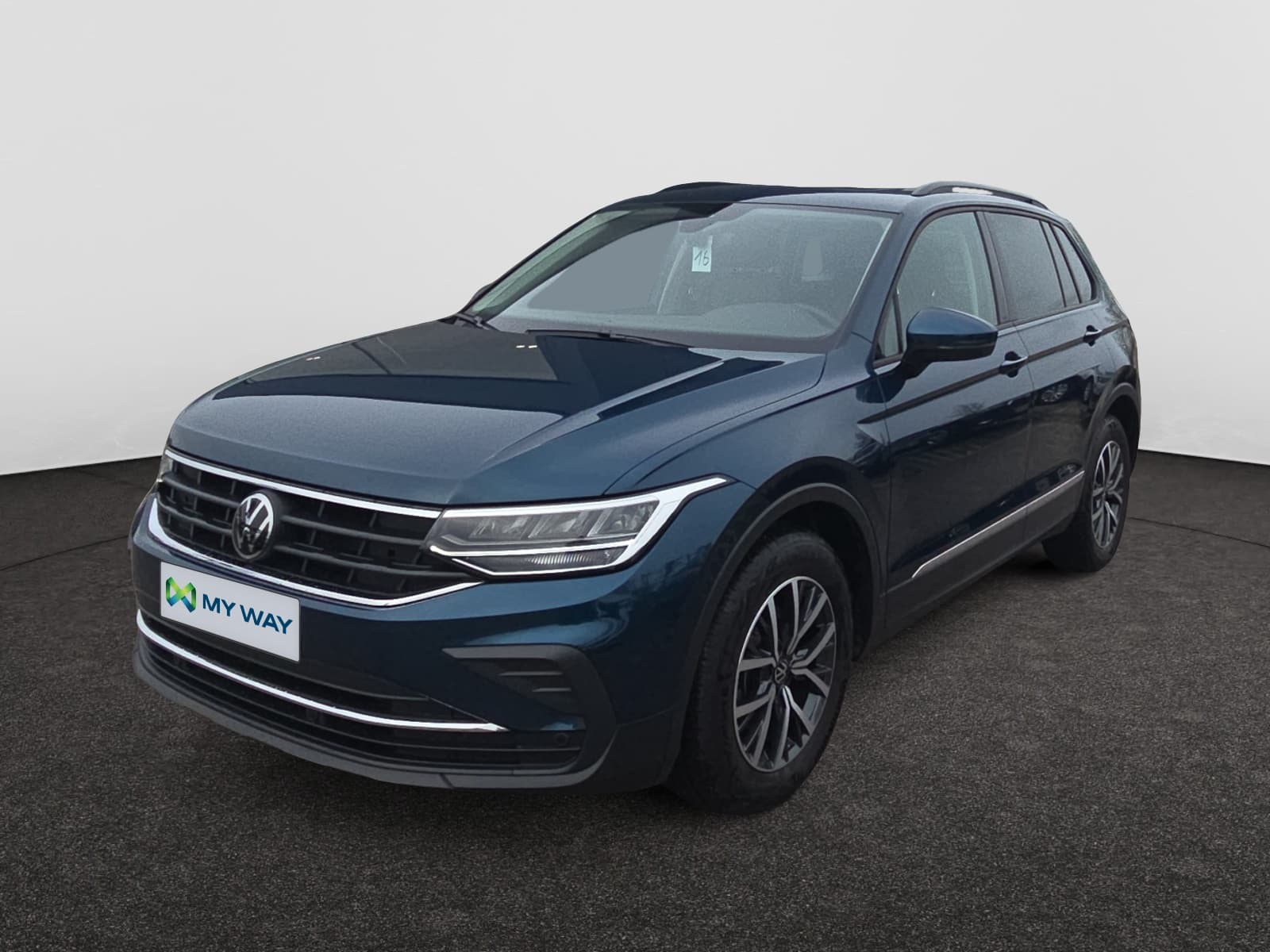 VOLKSWAGEN Tiguan