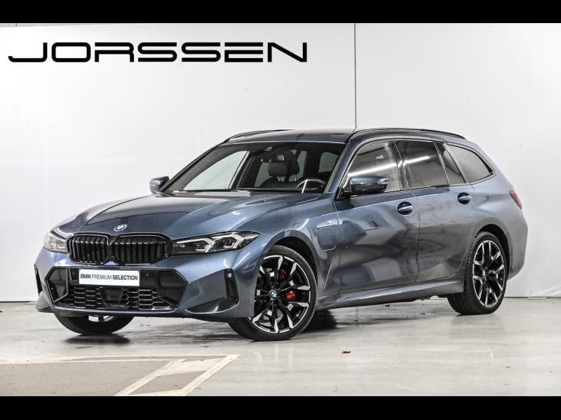 BMW 330e xDrive Touring