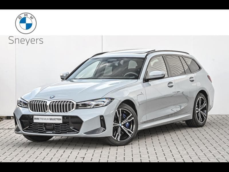 BMW 330e xDrive Touring