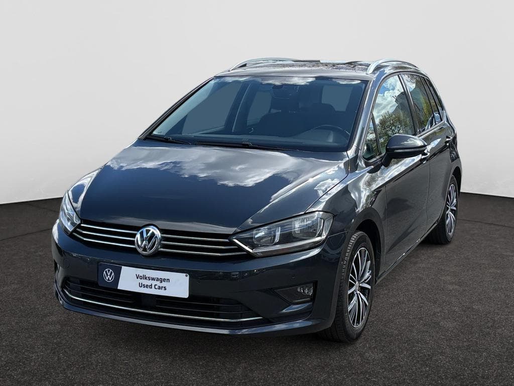 VOLKSWAGEN Golf Sportsvan