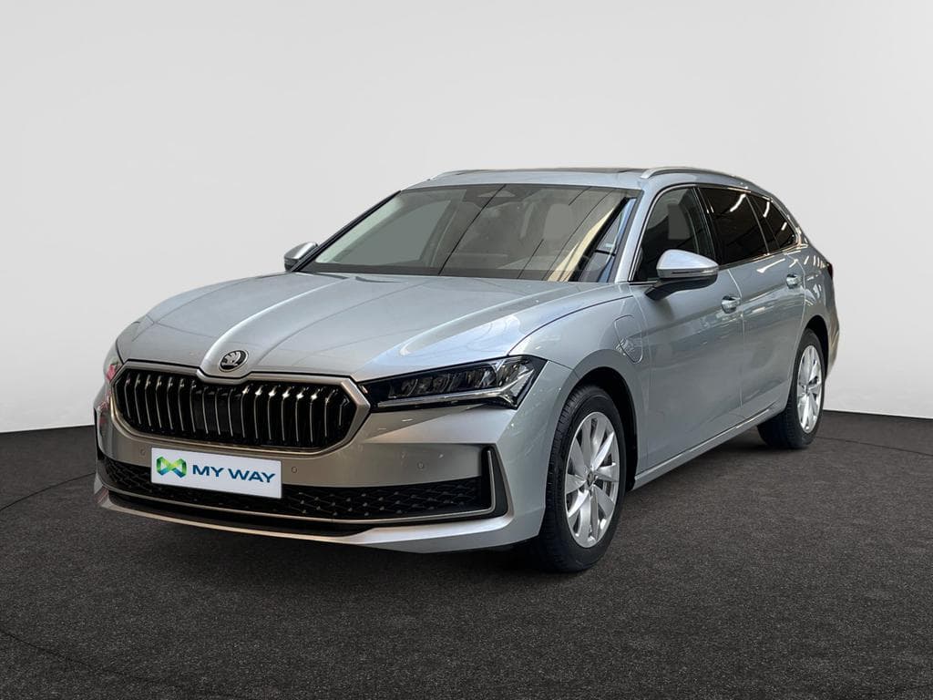 SKODA Superb Combi PHEV