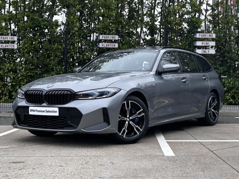 BMW 330e Touring